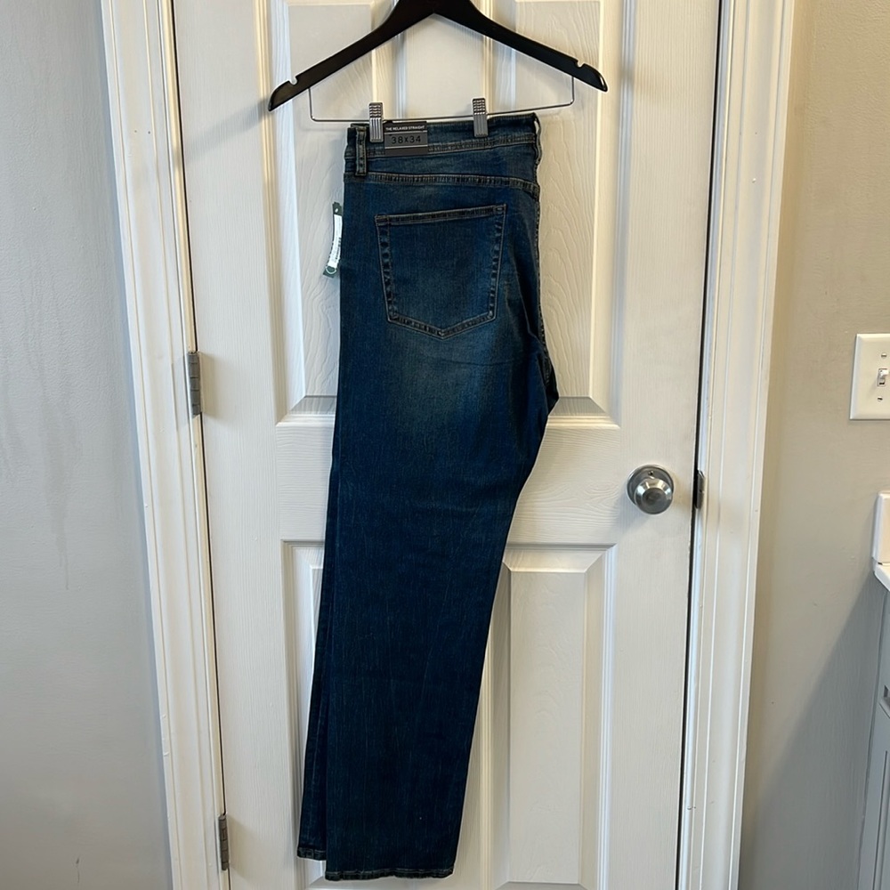 Liverpool Relaxed Straight Jean. 38x34.